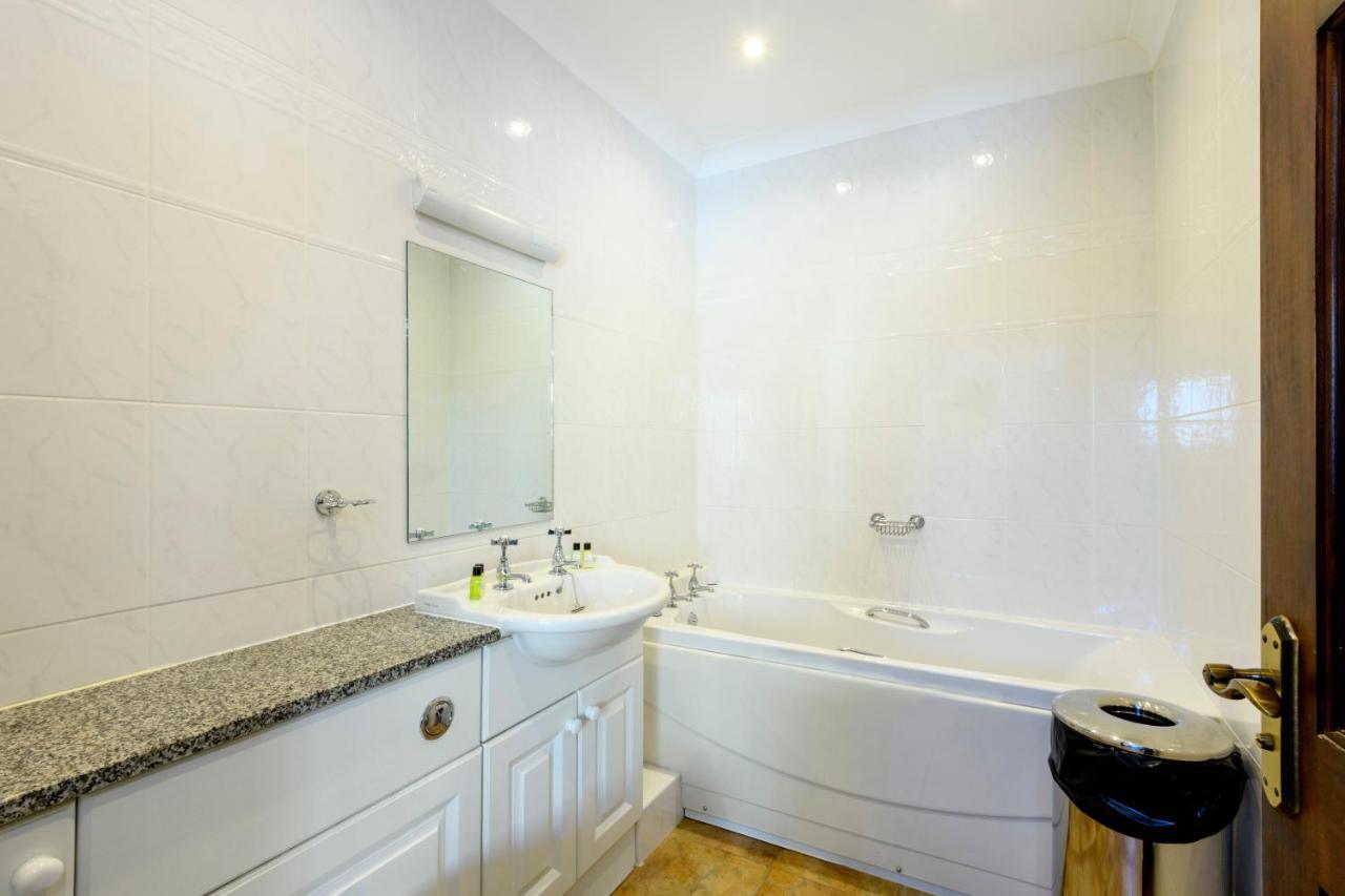 Porth Veor Manor & 3*